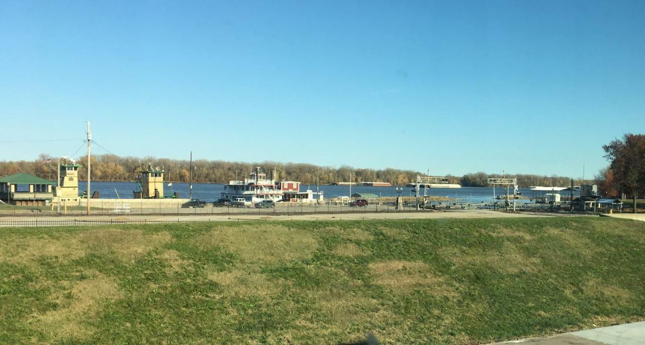 Riverside Inn Hannibal Bagian luar foto